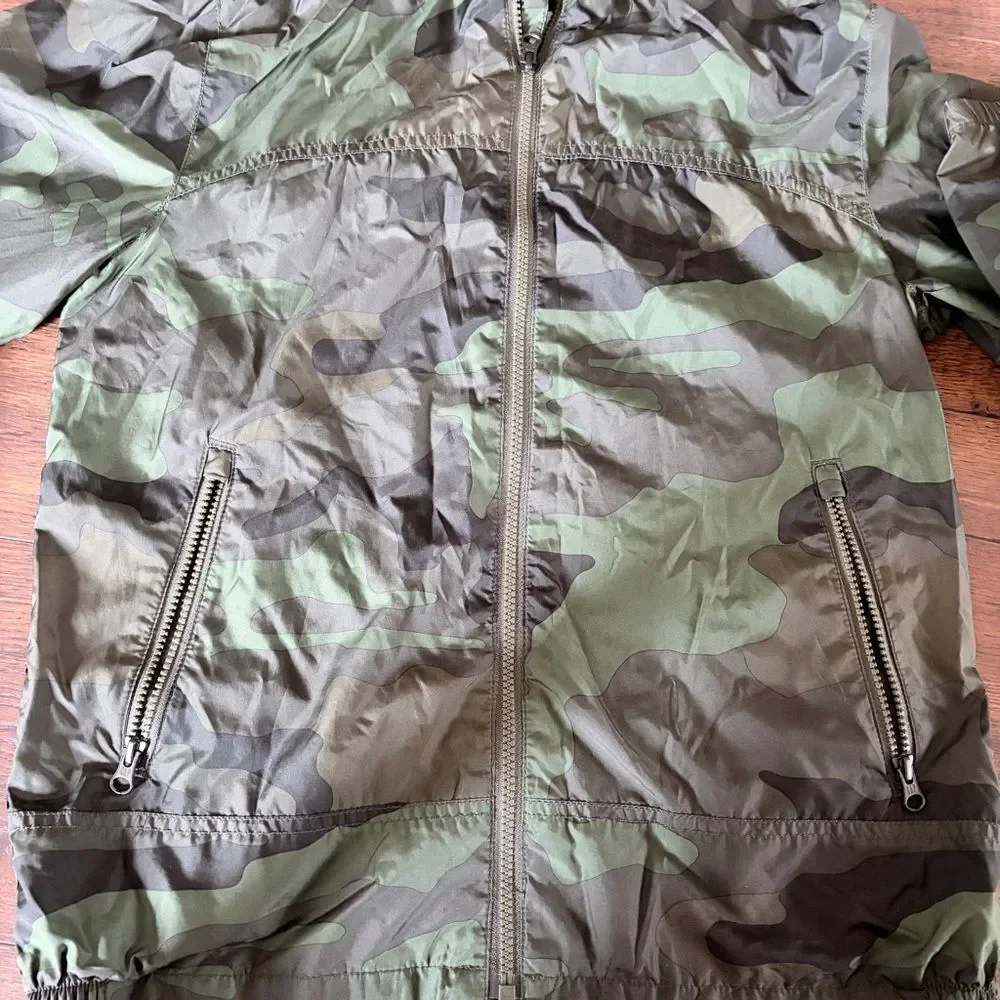 Gap Green Camouflage Kids Rain Jacket Comfortable Fit
